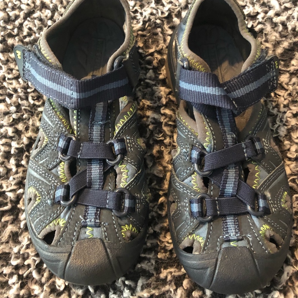 Boys sandals